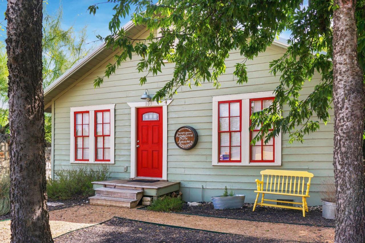 Bungalows On The Square- Unit 1 Wimberley Exterior photo